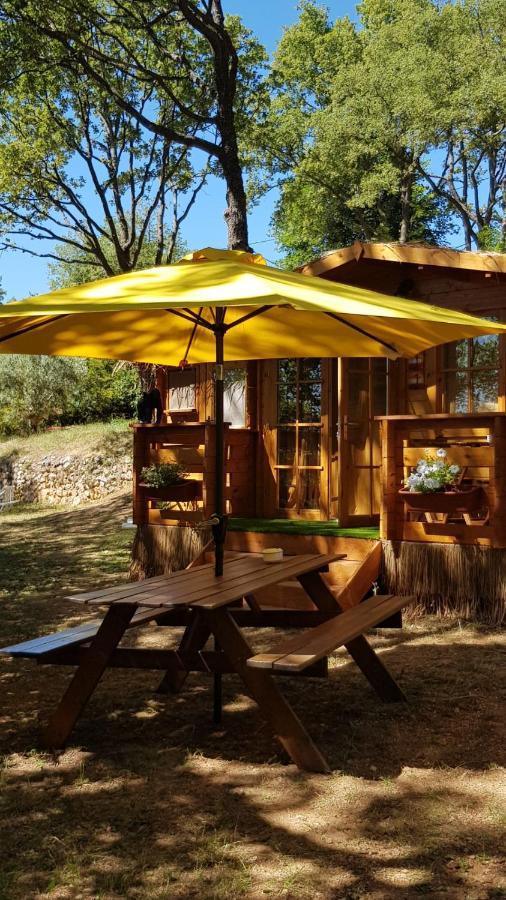 La Lyalis Bed & Breakfast เอกีนส์ ภายนอก รูปภาพ