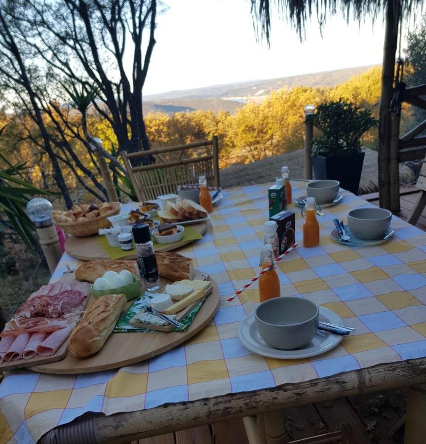 La Lyalis Bed & Breakfast เอกีนส์ ภายนอก รูปภาพ