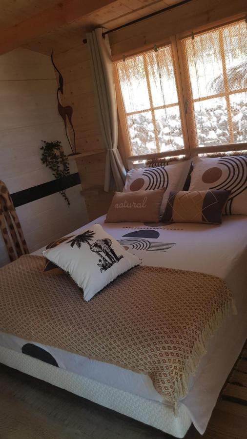 La Lyalis Bed & Breakfast เอกีนส์ ภายนอก รูปภาพ