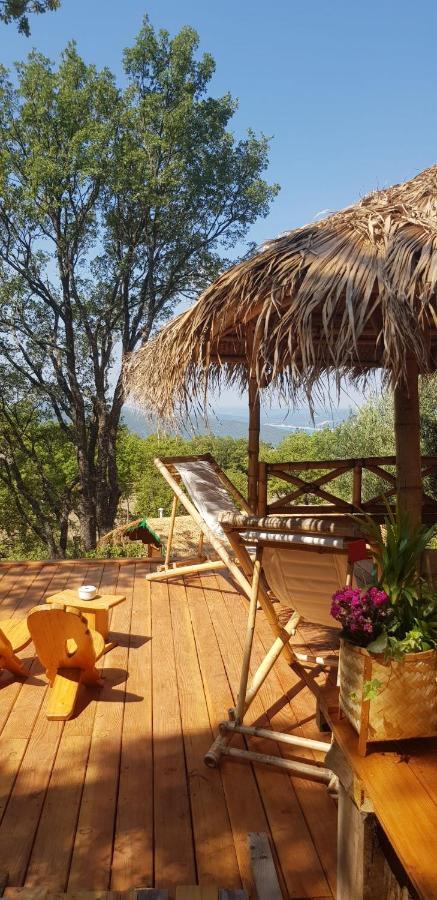 La Lyalis Bed & Breakfast เอกีนส์ ภายนอก รูปภาพ