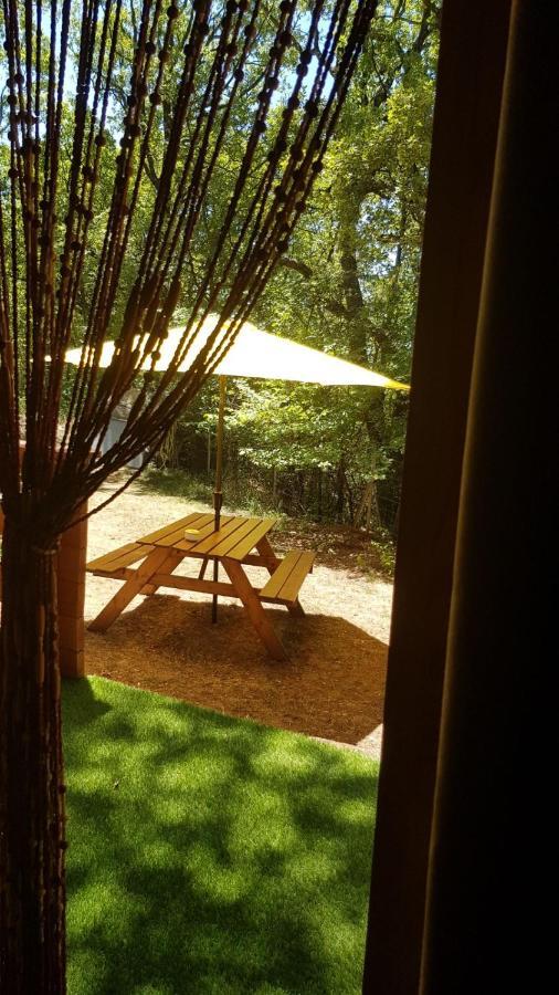 La Lyalis Bed & Breakfast เอกีนส์ ภายนอก รูปภาพ