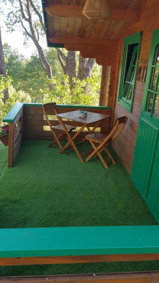 La Lyalis Bed & Breakfast เอกีนส์ ภายนอก รูปภาพ