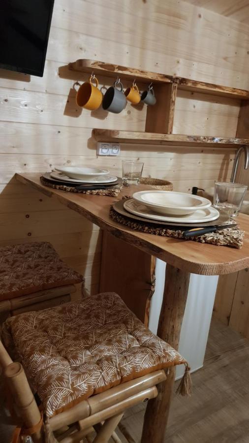 La Lyalis Bed & Breakfast เอกีนส์ ภายนอก รูปภาพ