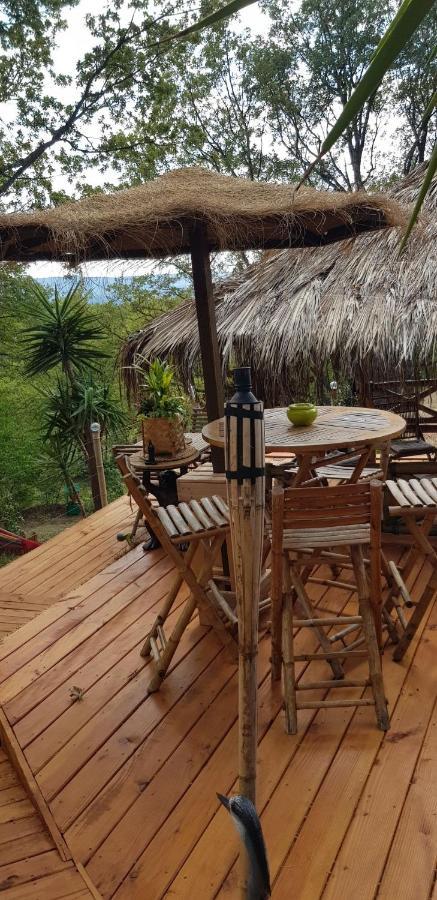 La Lyalis Bed & Breakfast เอกีนส์ ภายนอก รูปภาพ