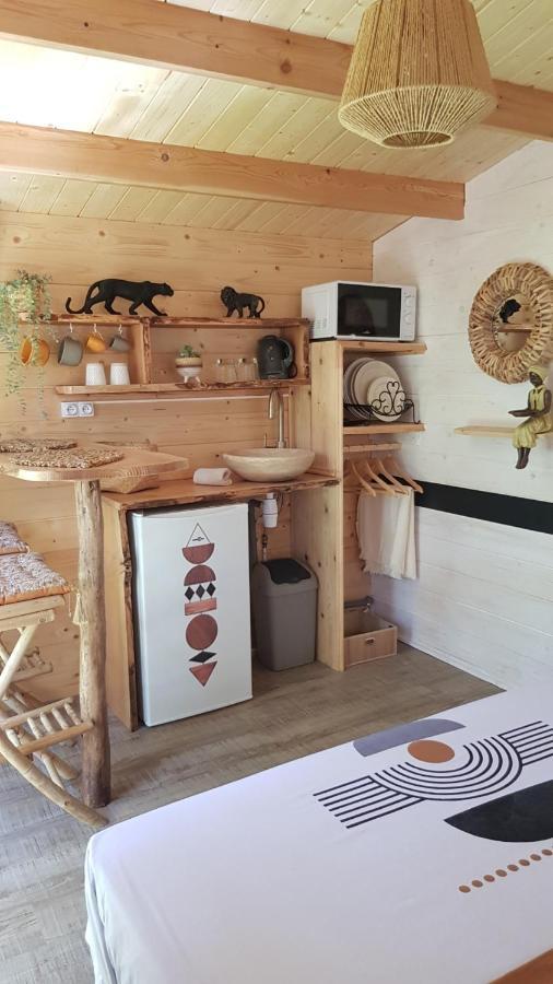 La Lyalis Bed & Breakfast เอกีนส์ ภายนอก รูปภาพ