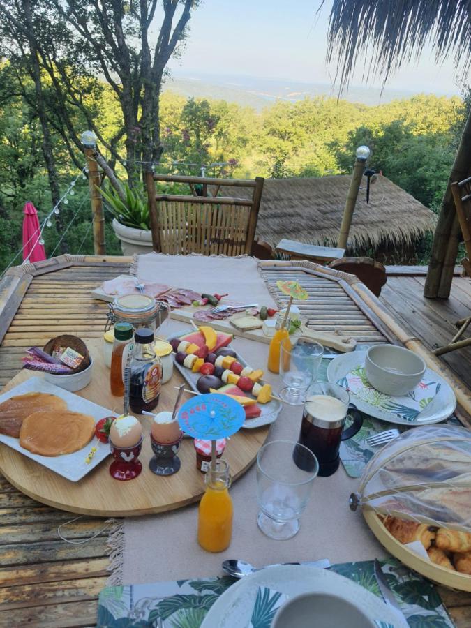La Lyalis Bed & Breakfast เอกีนส์ ภายนอก รูปภาพ