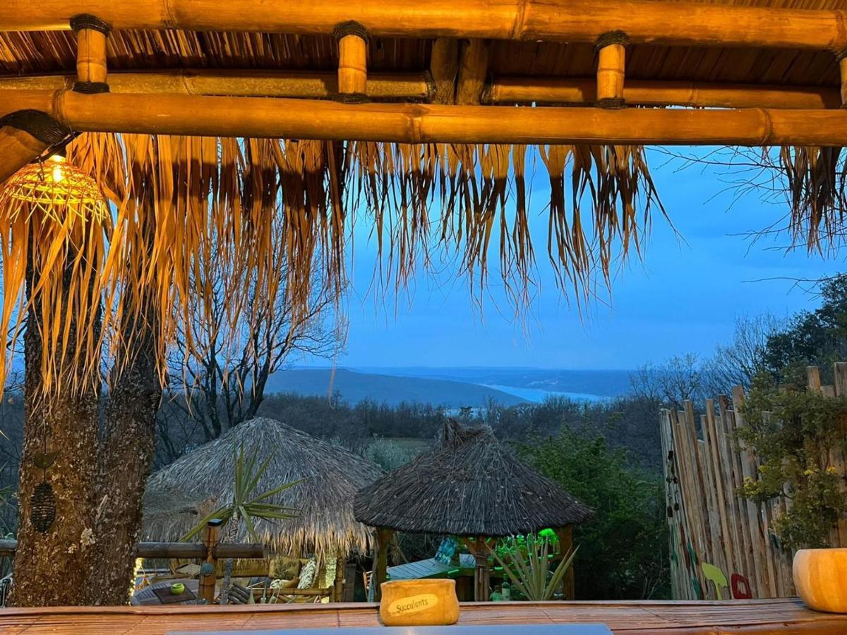 La Lyalis Bed & Breakfast เอกีนส์ ภายนอก รูปภาพ