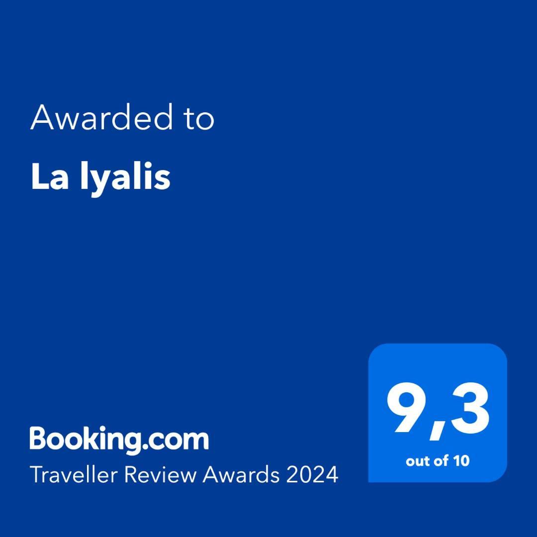 La Lyalis Bed & Breakfast เอกีนส์ ภายนอก รูปภาพ